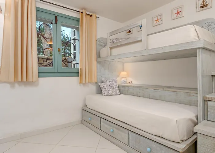 Typha 10, Emma * 阿尔扎凯纳